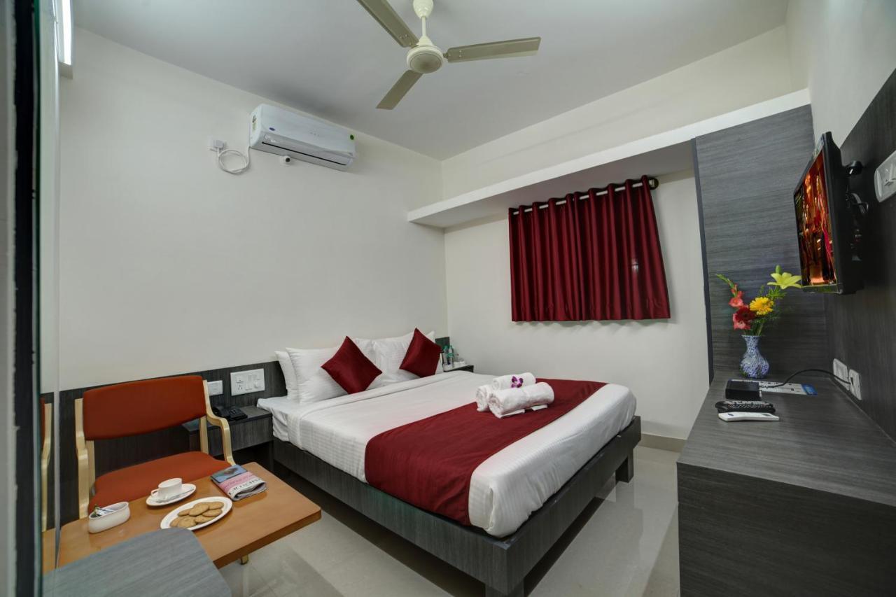 SM Royal Suites Bangalore Airport Devanahalli Esterno foto